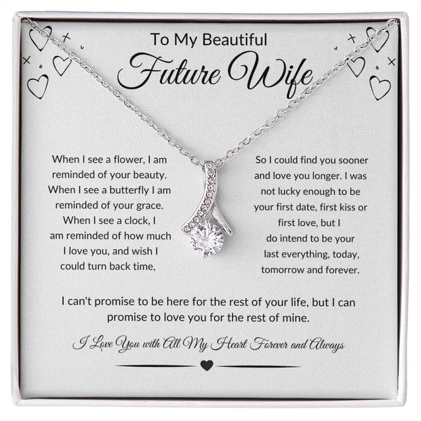 Alluring Beauty Necklace Gift