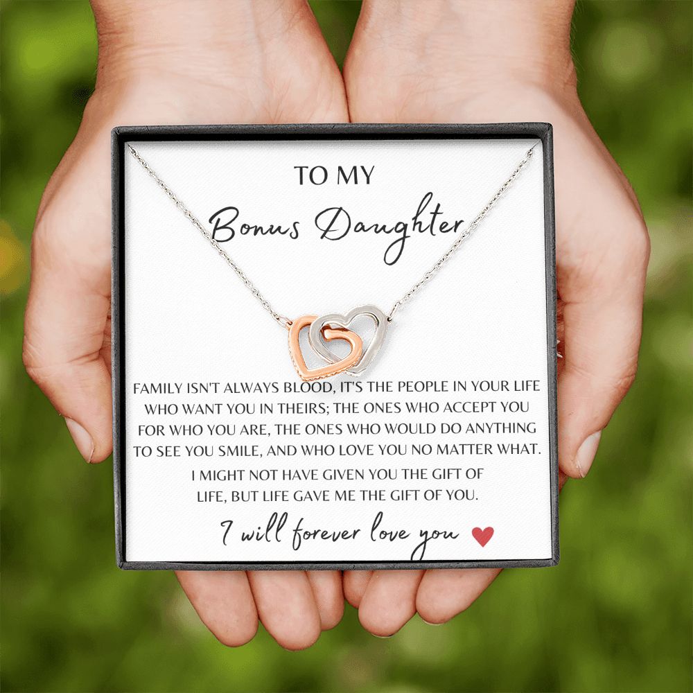 Bonus Daughter | Interlocking Hearts